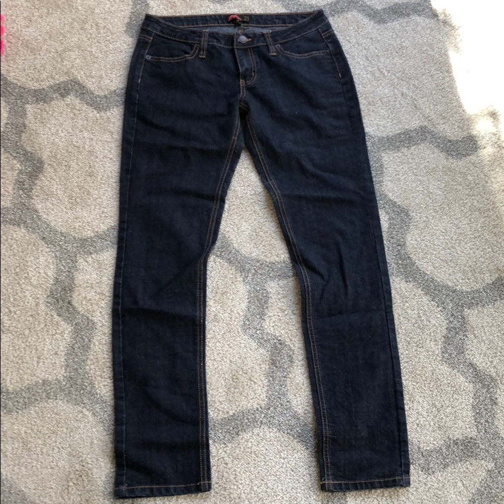 Forever 21 dark denim jeans size 27